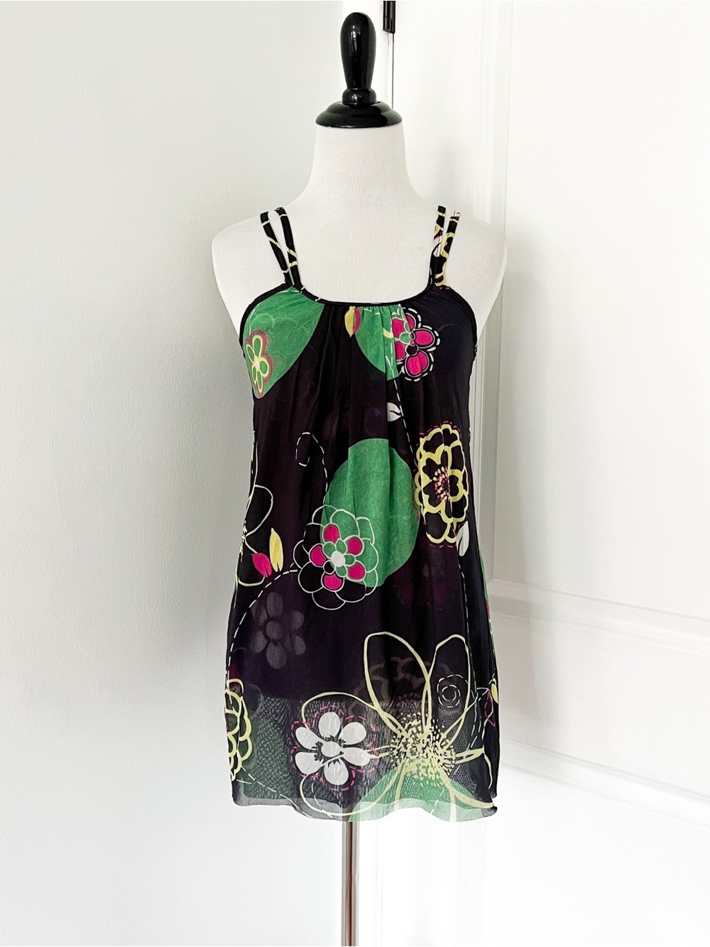 Vintage Sweet Pea Black Floral Spaghetti Strap Camisole with Green Accents - L